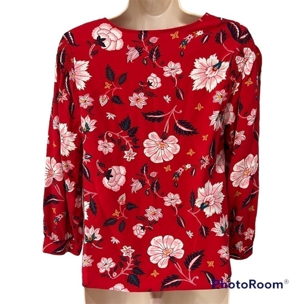 Old navy red floral print blouse, S, V-neck button closures, cuff sleeves, flowy - Picture 2 of 12